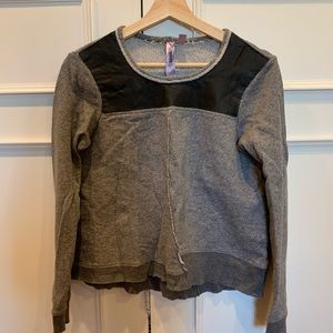 Wilt gray distressed sweater